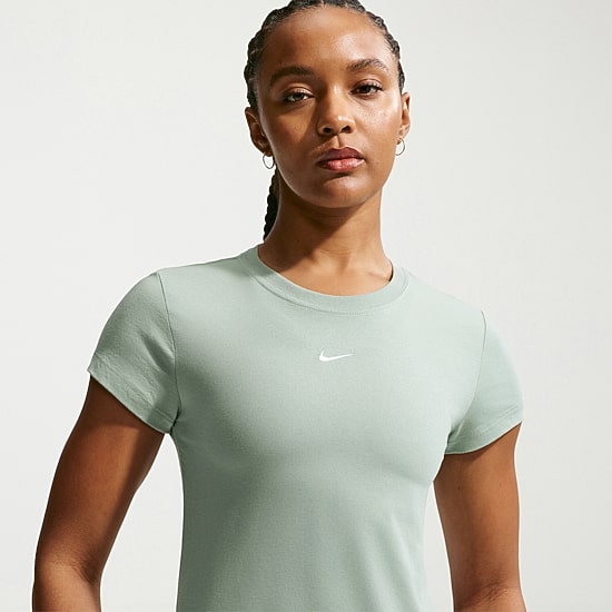 Nike Womens Crew Neck Short Sleeve T-Shirt
