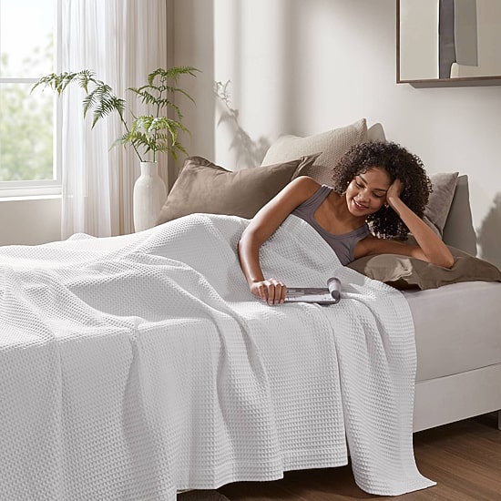Madison Park Waffle Weave Cotton Lightweight Blanket