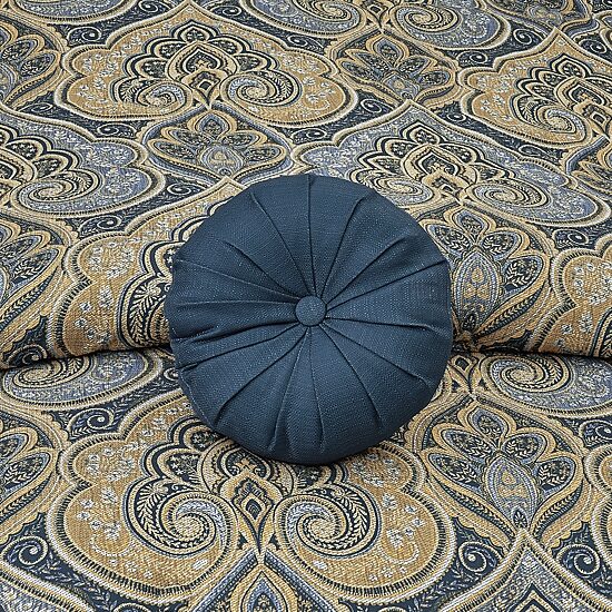 Royal Court Messina Round Throw Pillow
