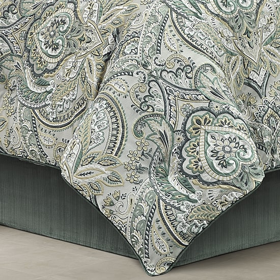 Queen Street Nicole 4-pc. Midweight Comforter Set