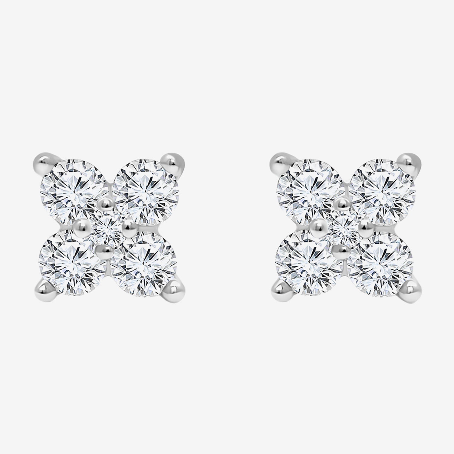 (I/Si2) 1/4 CT. T.W. Lab Grown White Diamond Sterling Silver 3.5mm Clover Stud Earrings