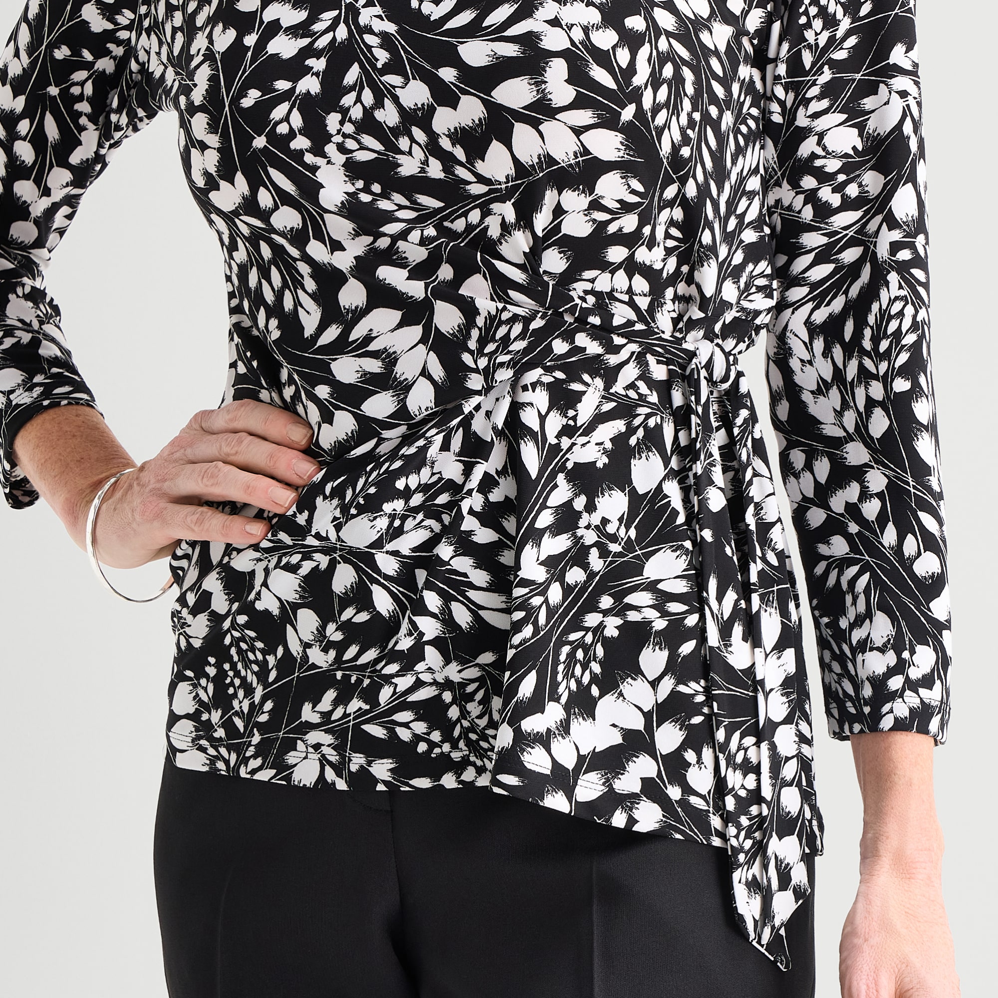 Black Label by Evan-Picone Womens Round Neck 3/4 Sleeve Blouse