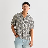 Arizona Mens Short Sleeve Boxy Fit Button-Down Shirt