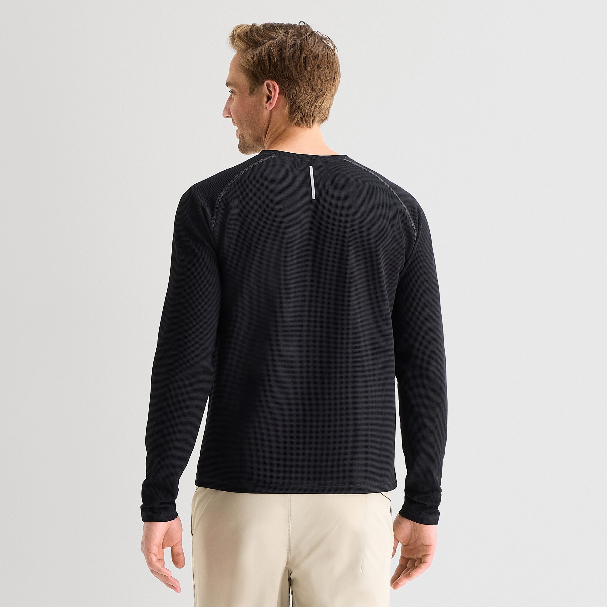 Xersion Mens Crew Neck Long Sleeve Quick Dry T-Shirt