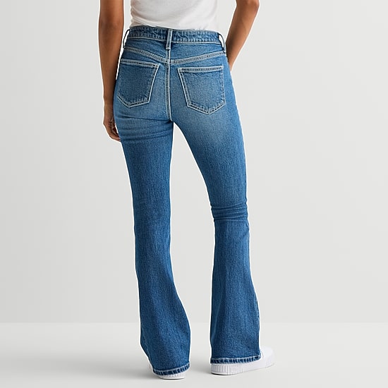 Arizona Womens Juniors Low Rise Bootcut Jean