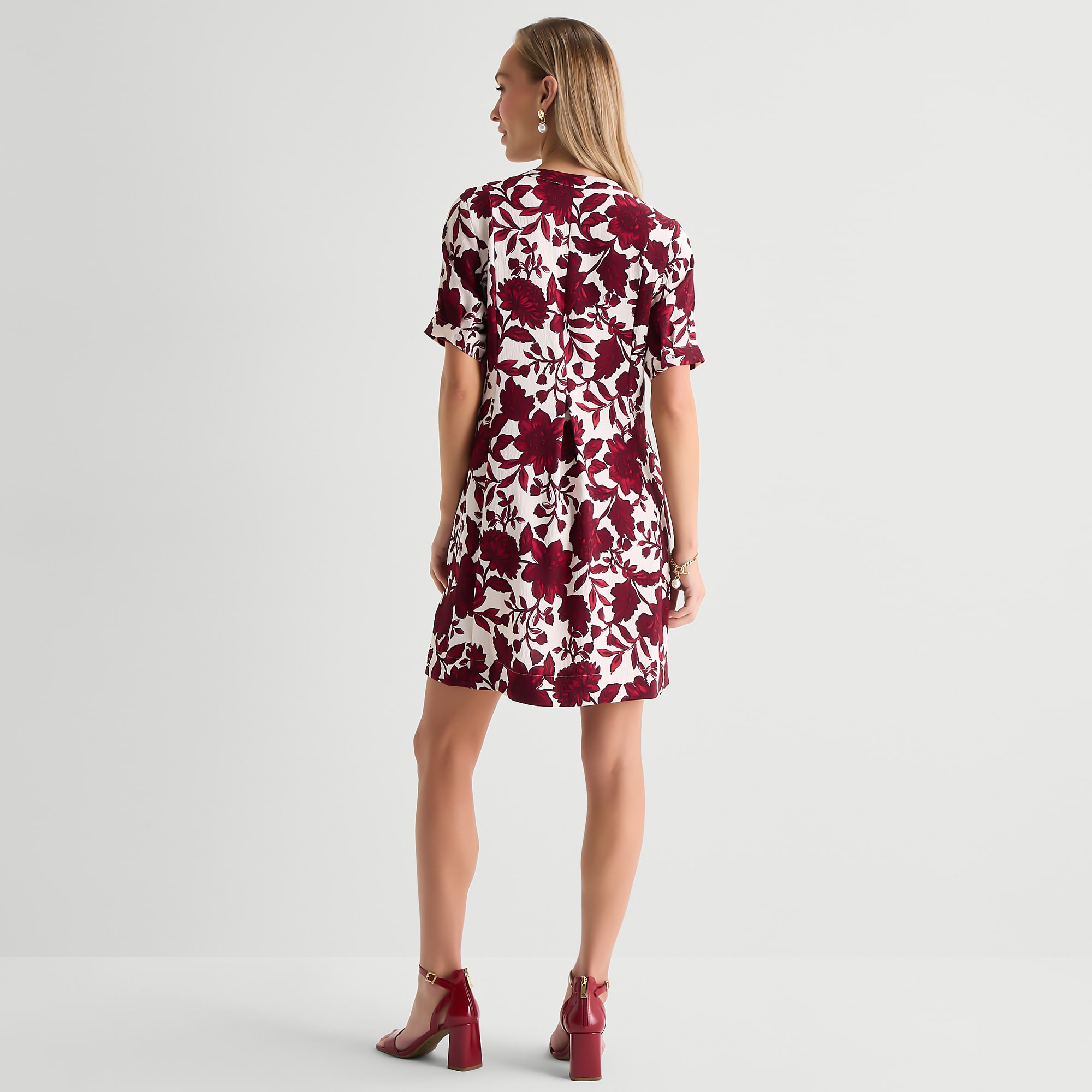 Be by CHETTA B Womens Split Crew Neck Short Sleeve Floral Shift Dress
