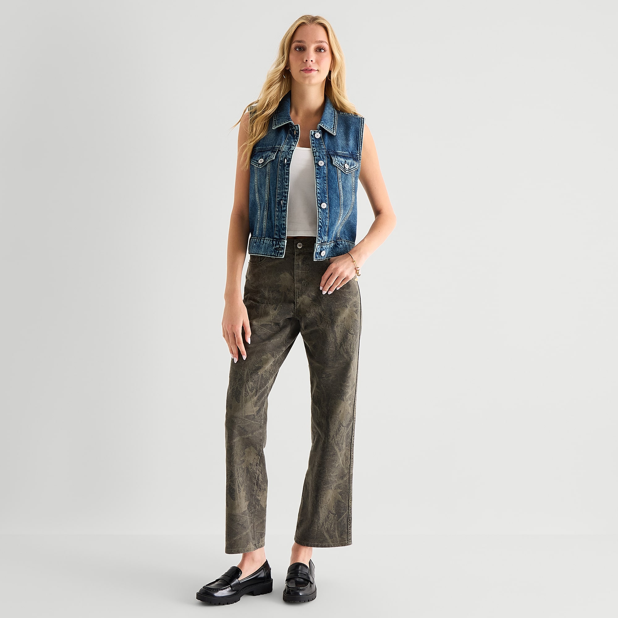 Arizona Womens Juniors Sleeveless Vest