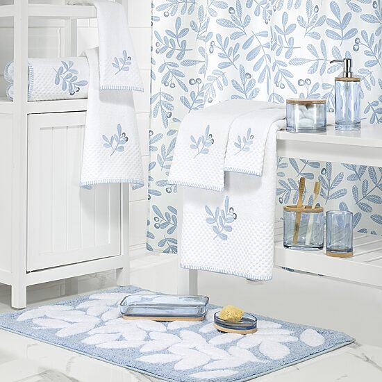 IZOD Kingsley 2-pc. Leaf Bath Towel