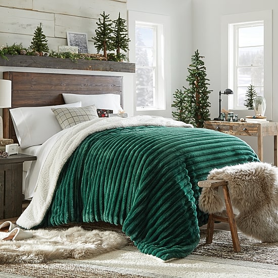 North Pole Trading Co. Ribbed Faux Mink To Faux Sherpa Reversible Comforter