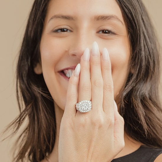 (G/Si2) Womens 4 CT. T.W. Lab Grown White Diamond 10K Gold Cushion Halo Side Stone Cocktail Ring
