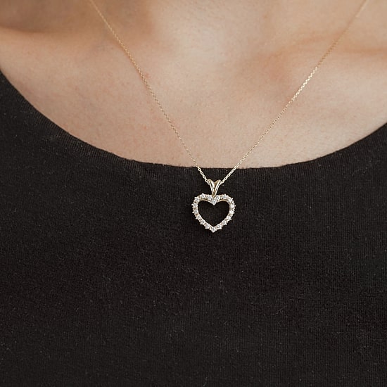 (G/ Si2 ) Womens 1/4 CT. T.W. Lab Grown White Diamond 10K Gold Heart 18 Inch Pendant Necklace