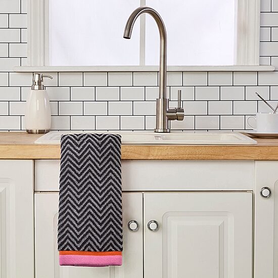 Saturday Knight Herringbone 2-pc. Hand Towel