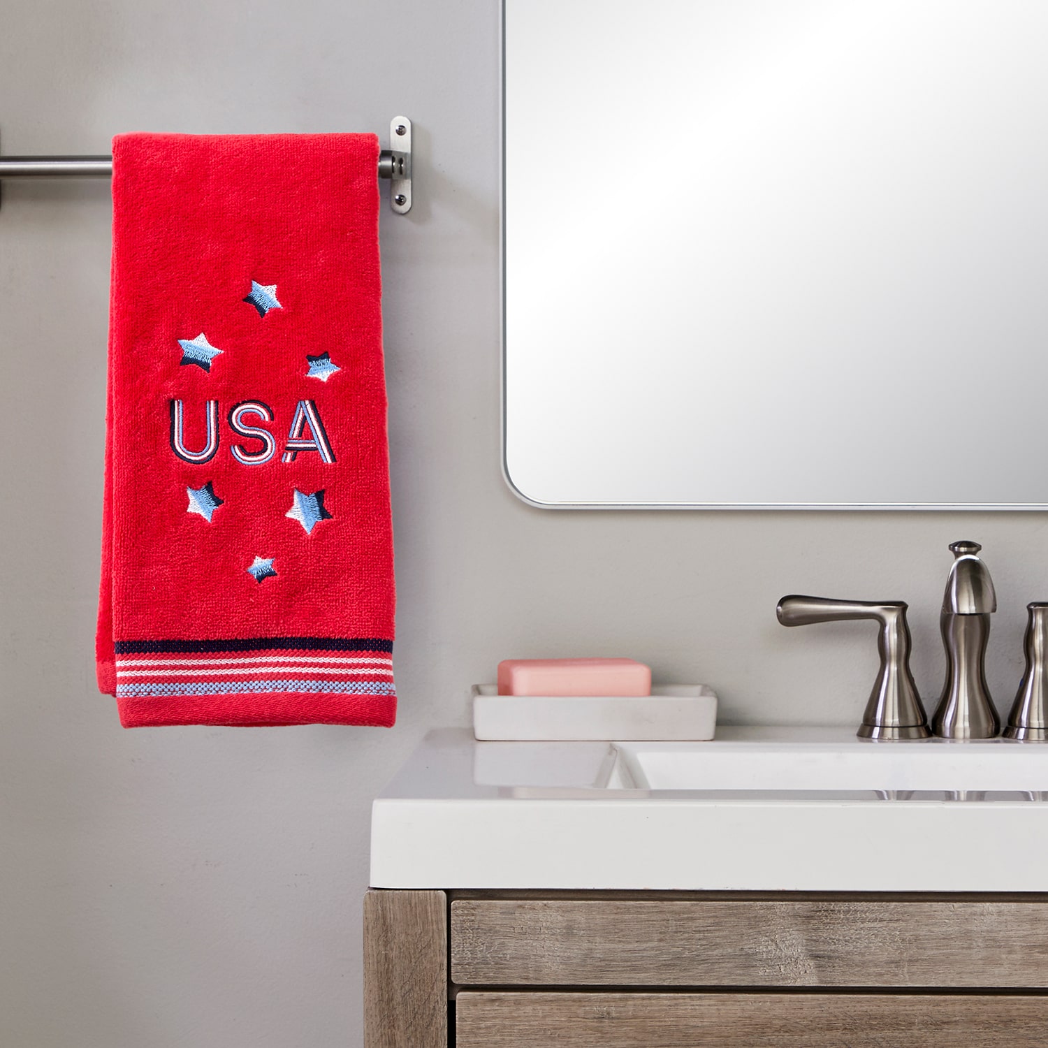 Saturday Knight Usa 2-pc. Hand Towel