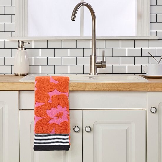 Saturday Knight Floral Grande 2-pc. Hand Towel