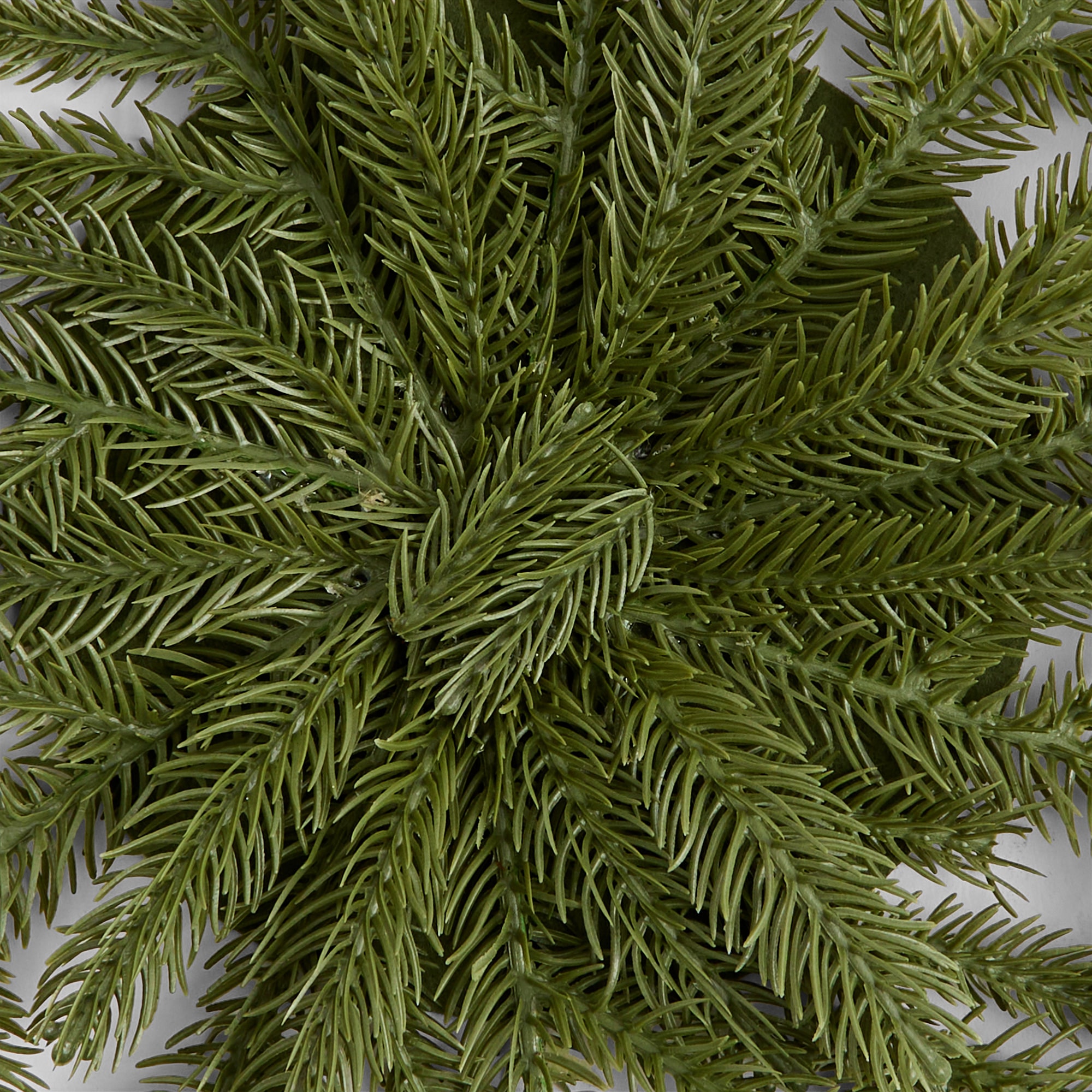 North Pole Trading Co. Greenery Pine Charger