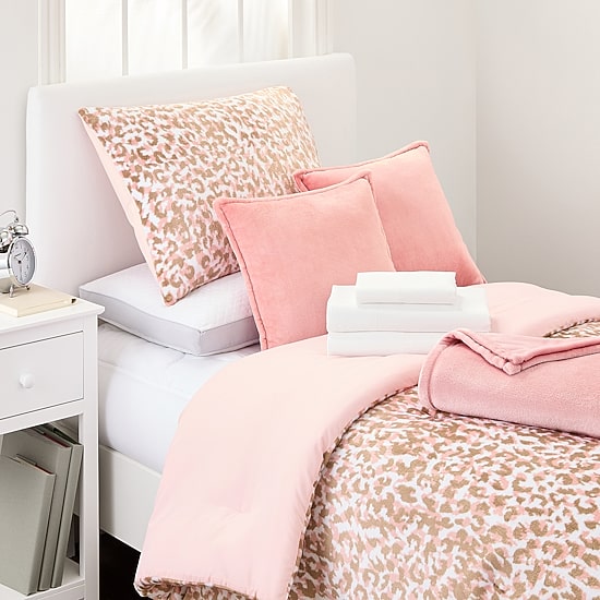 Home Expressions Maisy Plush Comforter Bundle