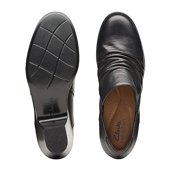 Clarks Emily Cve Womens Round Closed Toe Slip-On Shoe