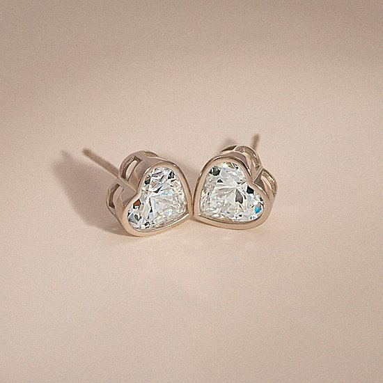 Diamonart Marilyn Monroe 2 3/4 CT. T.W. White Cubic Zirconia Platinum Over Silver 7.8mm Heart Stud Earrings