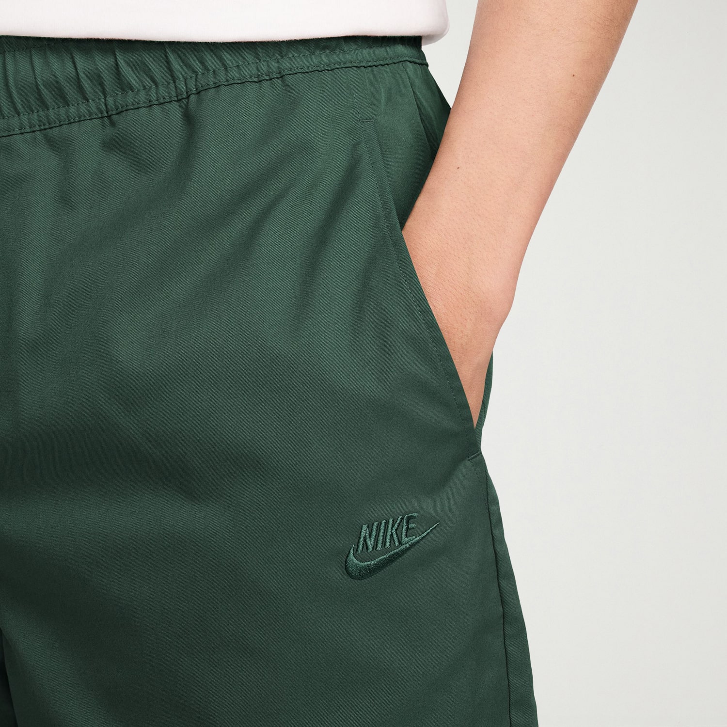 Nike Mens Tapered Mid Rise Relaxed Fit Active Pull-On Pant