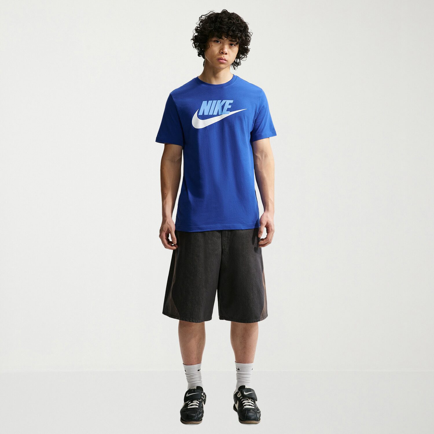 Nike Mens Crew Neck Short Sleeve Regular Fit Graphic T-Shirt