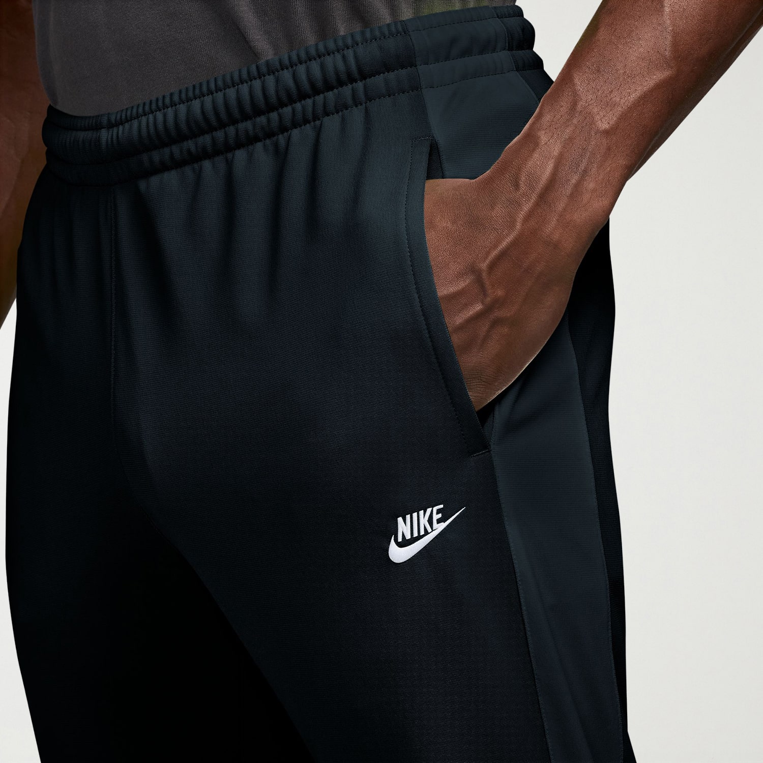 Nike Mens Cuffed Mid Rise Regular Fit Track Pant