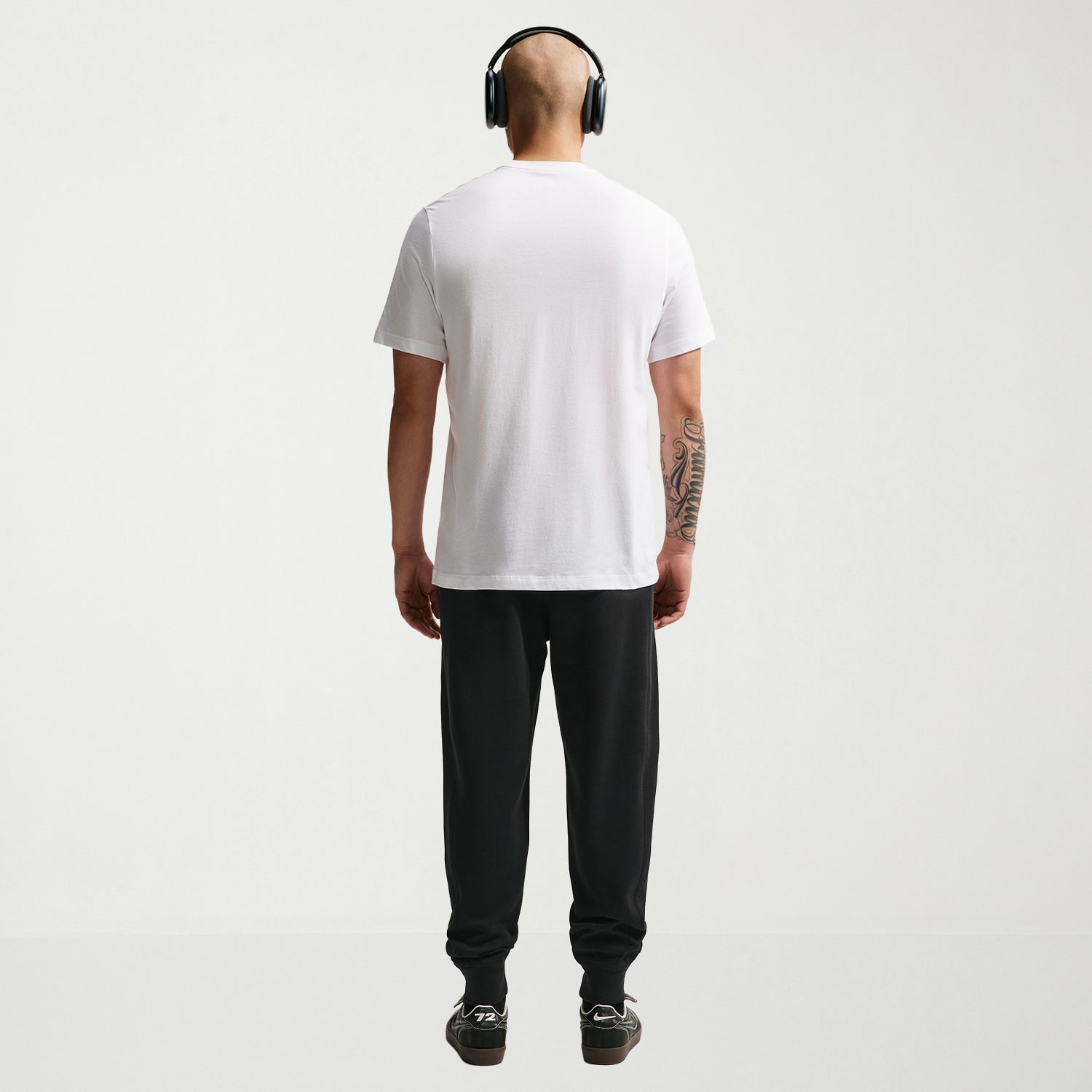Nike Mens Cuffed Mid Rise Regular Fit Knit Jogger Pant