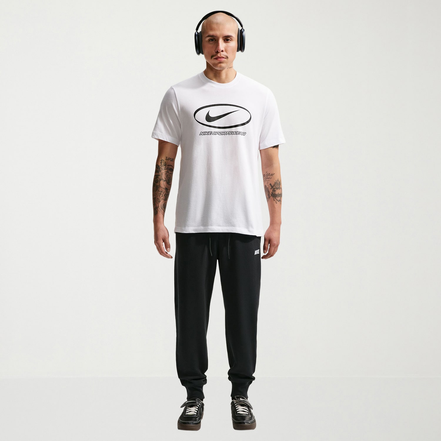 Nike Mens Cuffed Mid Rise Regular Fit Knit Jogger Pant