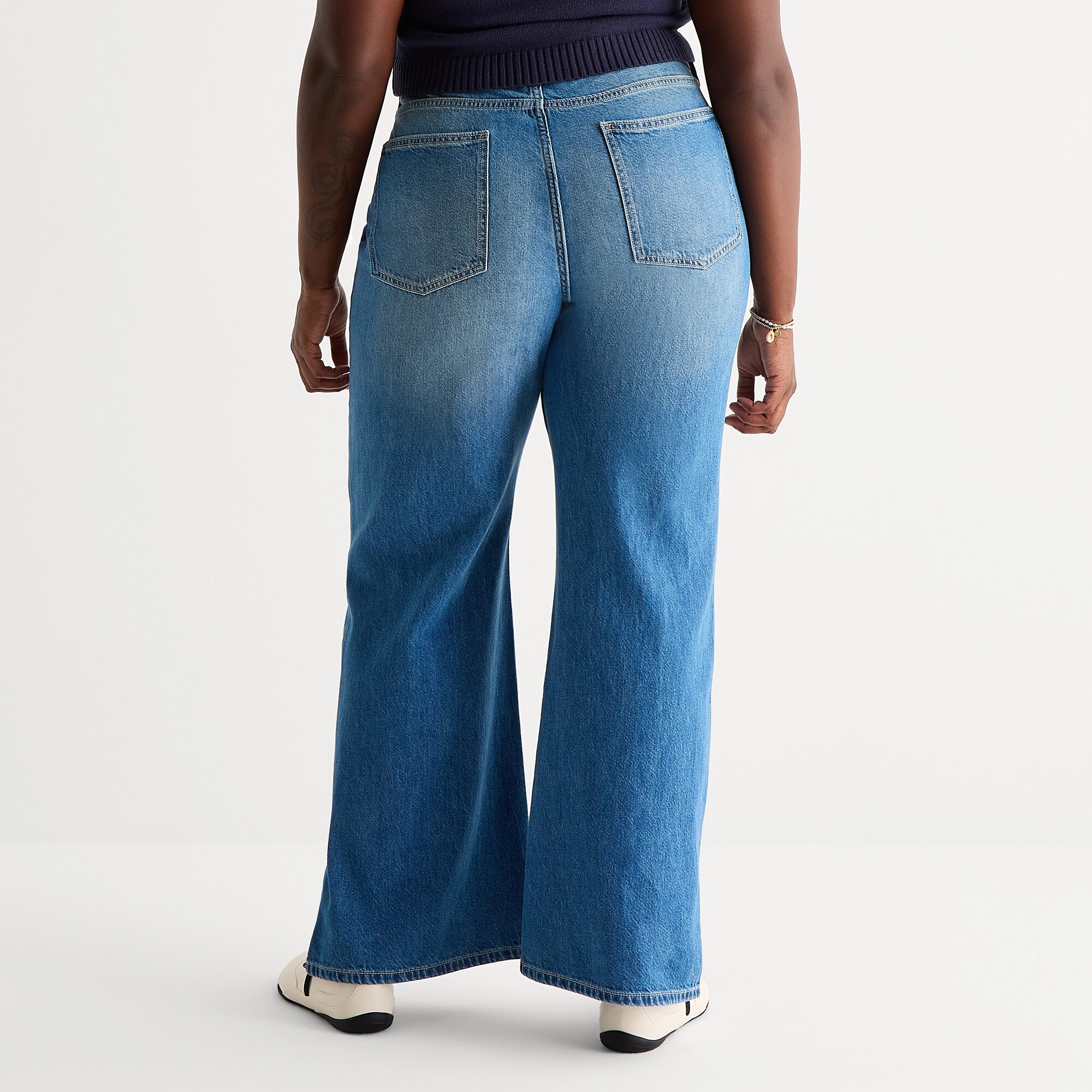 Arizona Womens Juniors Plus Low Rise Bootcut Jean
