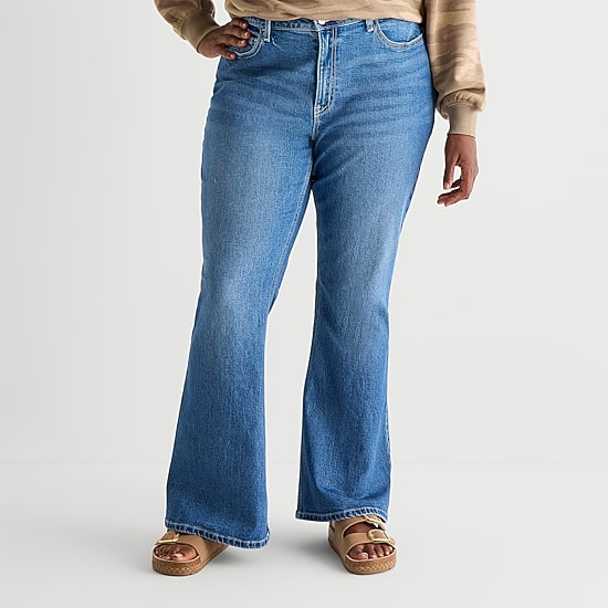 Arizona Womens Juniors Plus Low Rise Bootcut Jean
