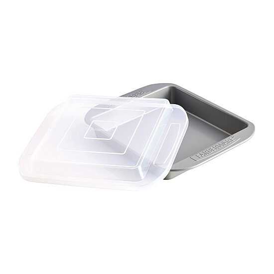 Farberware Bakeware 9" Cake Pan with Lid