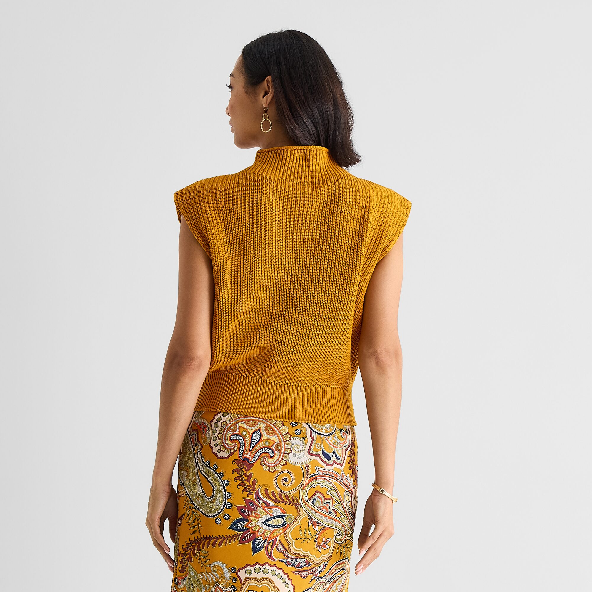 Liz Claiborne Womens Mock Neck Sleeveless Pullover Sweater