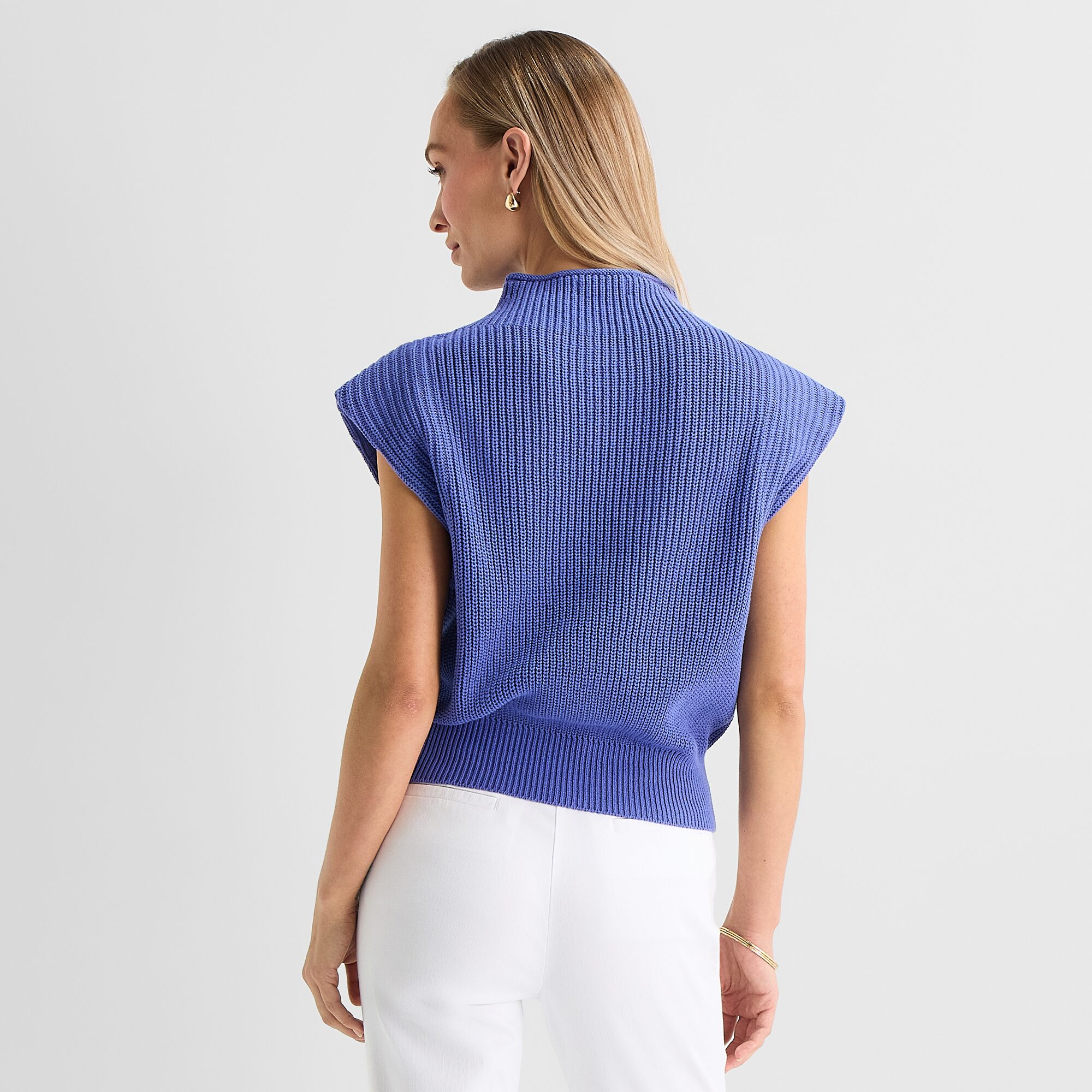 Liz Claiborne Womens Mock Neck Sleeveless Pullover Sweater