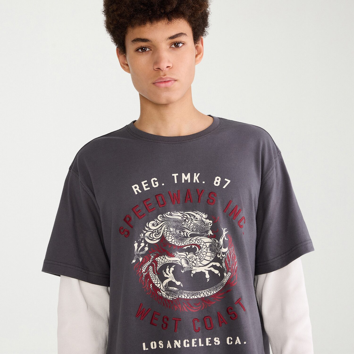 AEROPOSTALE Mens Crew Neck Long Sleeve Boxy Fit Twofer Graphic T-Shirt