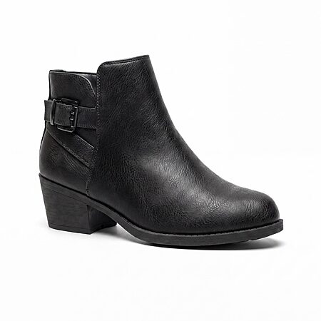 Journee Collection Womens Livvy Block Heel Booties - JCPenney