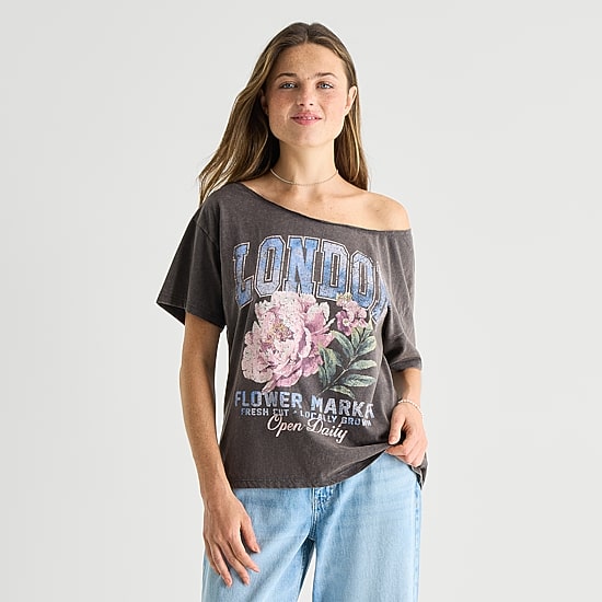 Arizona Womens Juniors Scoop Neck Short Sleeve Regular Fit Graphic T-Shirt