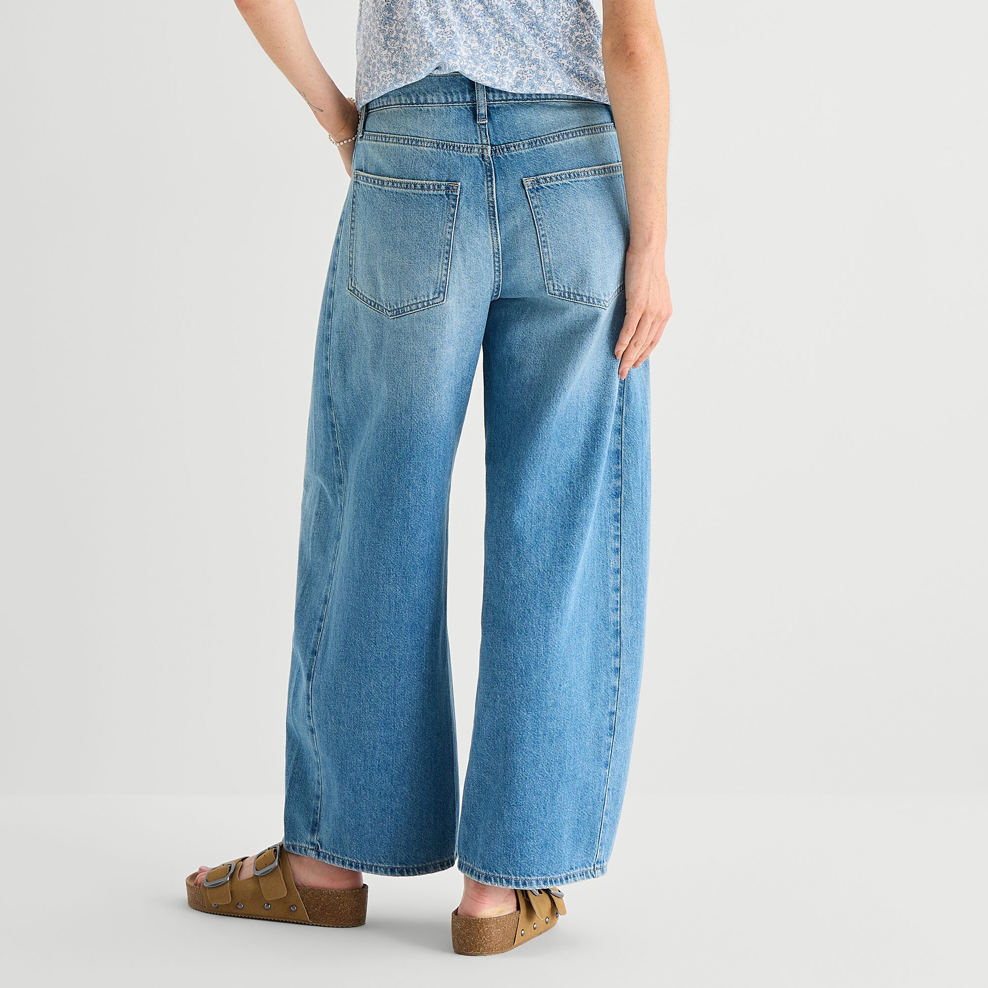 Arizona Womens Juniors Low Rise Barrel Jean
