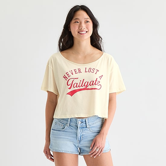 Grayson Threads, The Label Womens Juniors Scoop Neck Short Sleeve Fitted Graphic T-Shirt