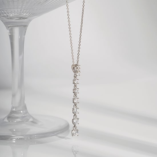 Diamonart Marilyn Monroe Womens White Cubic Zirconia Sterling Silver 18 Inch Pendant Necklace