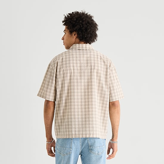 Arizona Mens Short Sleeve Boxy Fit Button-Down Shirt
