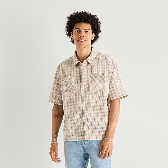 Arizona Mens Short Sleeve Boxy Fit Button-Down Shirt