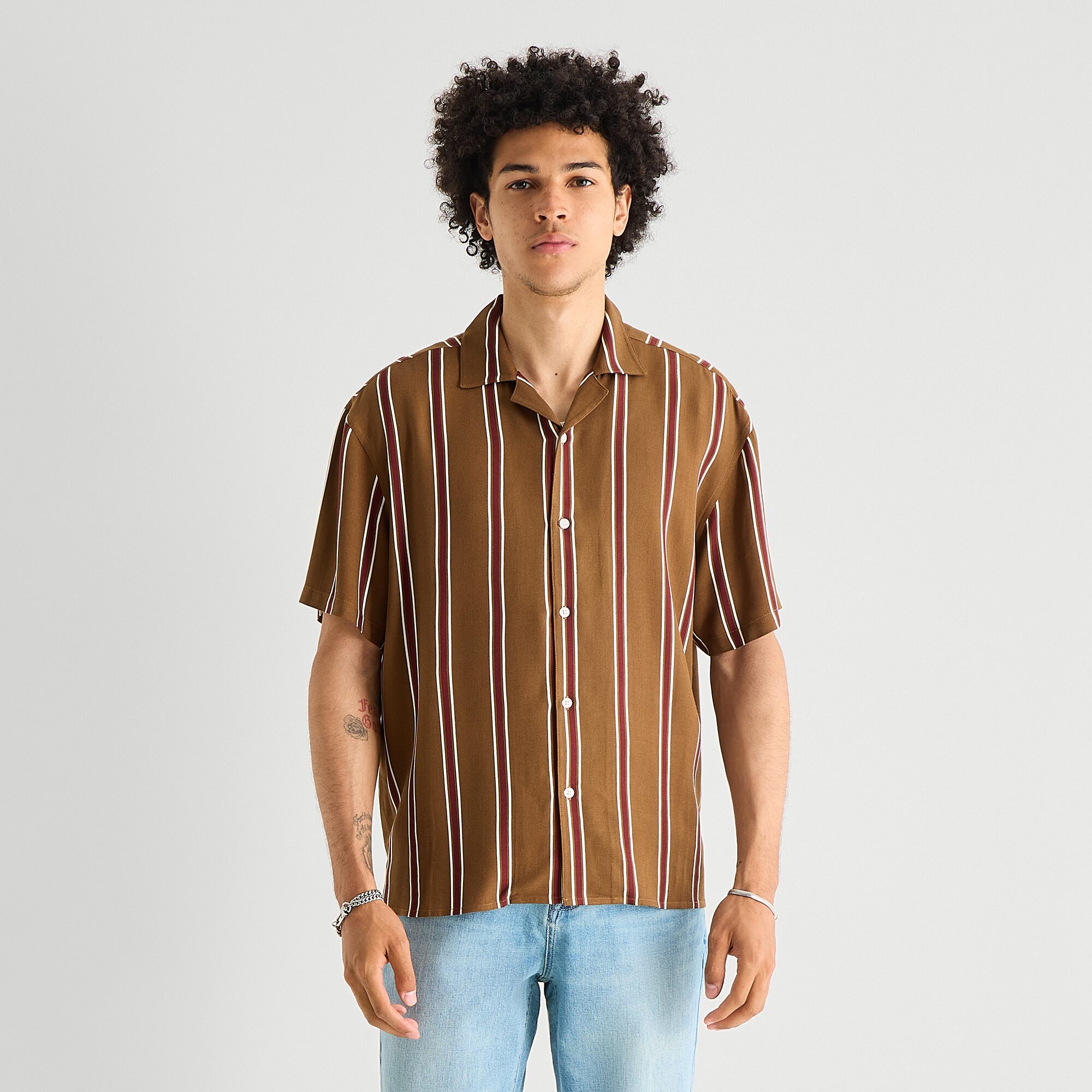 Arizona Mens Short Sleeve Regular Fit Button-Down Shirt