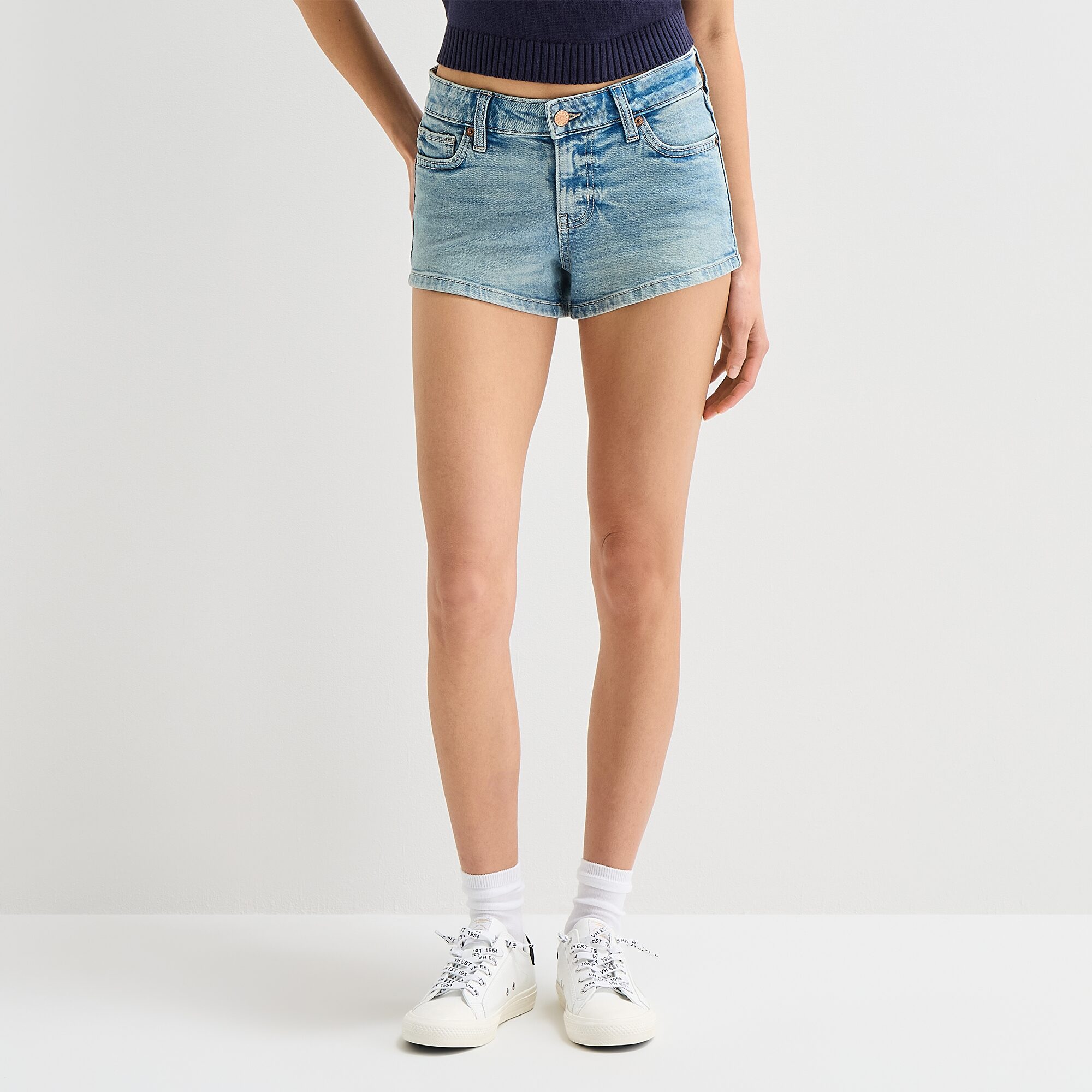 Arizona Womens 2 1/2" Mid Rise Juniors Denim Short