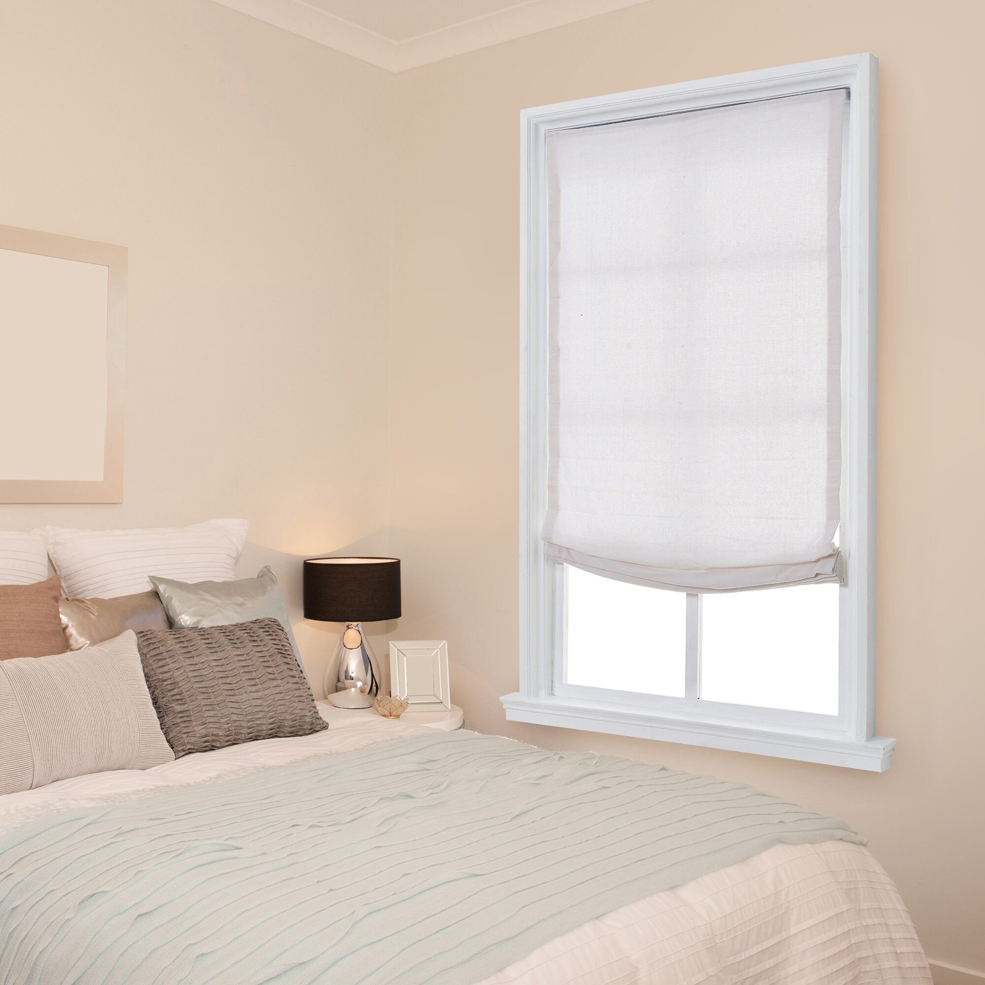 Relaxed Cordless Light-Filtering Roman Shade