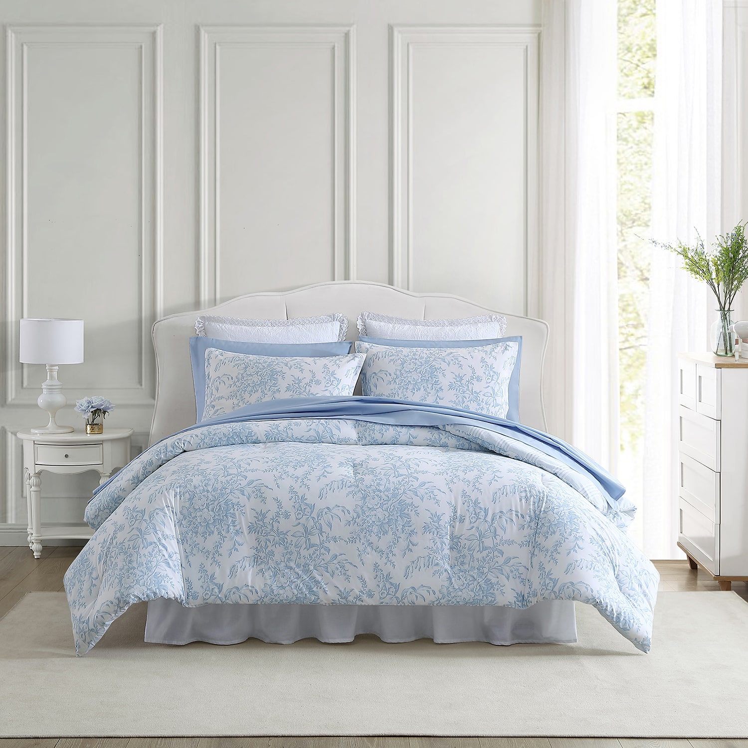 Laura Ashley Bedford Midweight Comforter Set