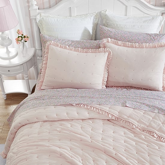 Laura Ashley Hailee Quilt Set