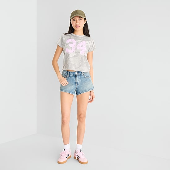 Arizona Womens 2 1/2" Mid Rise Juniors Denim Short