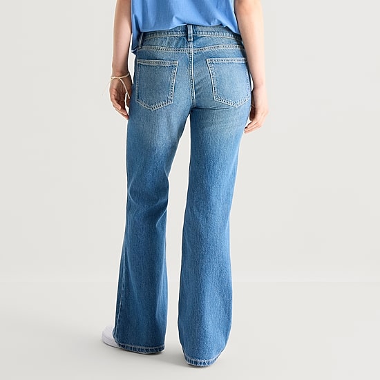 Arizona Womens Juniors Low Rise Bootcut Jean