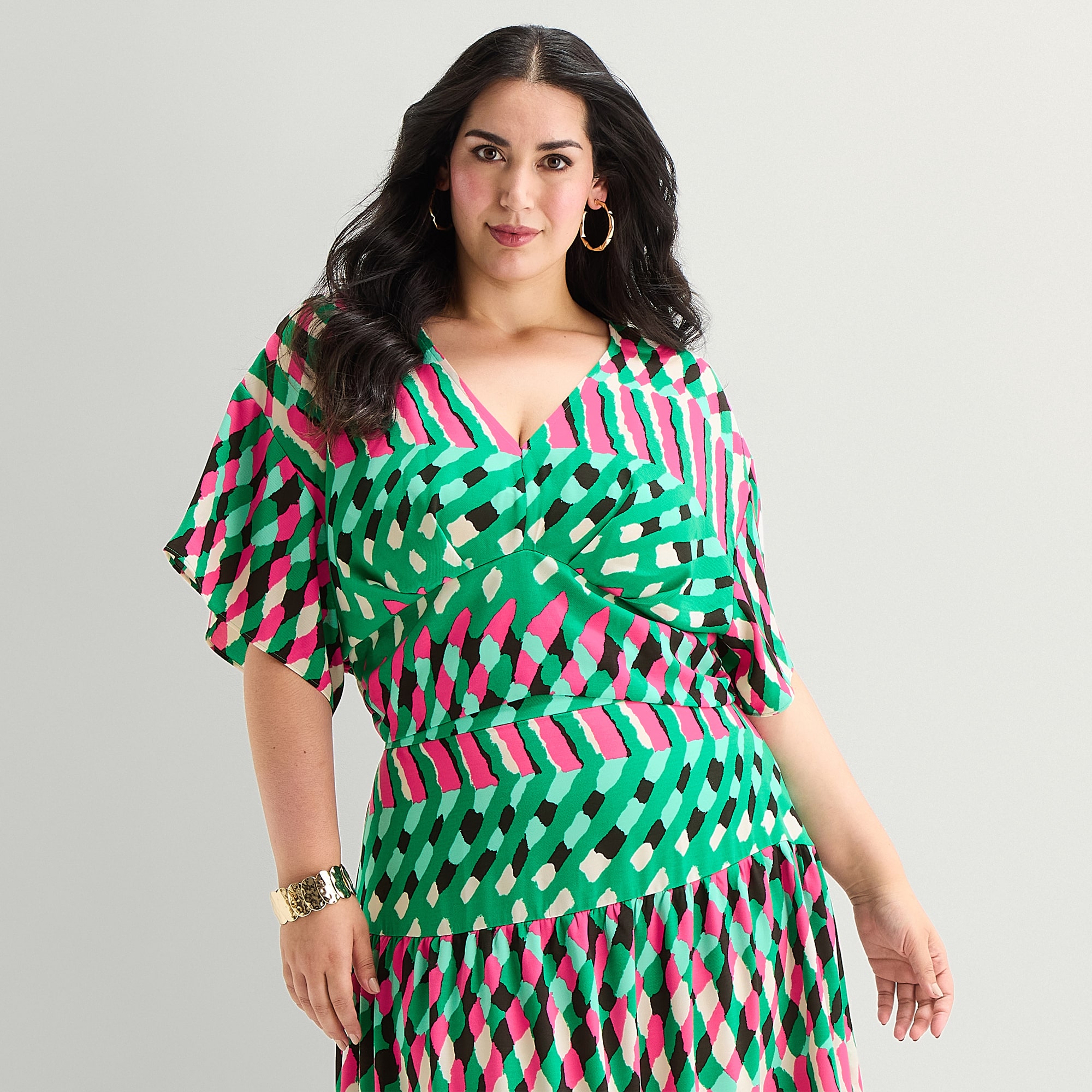 Bold Elements Womens Plus V Neck Elbow Sleeve Blouse