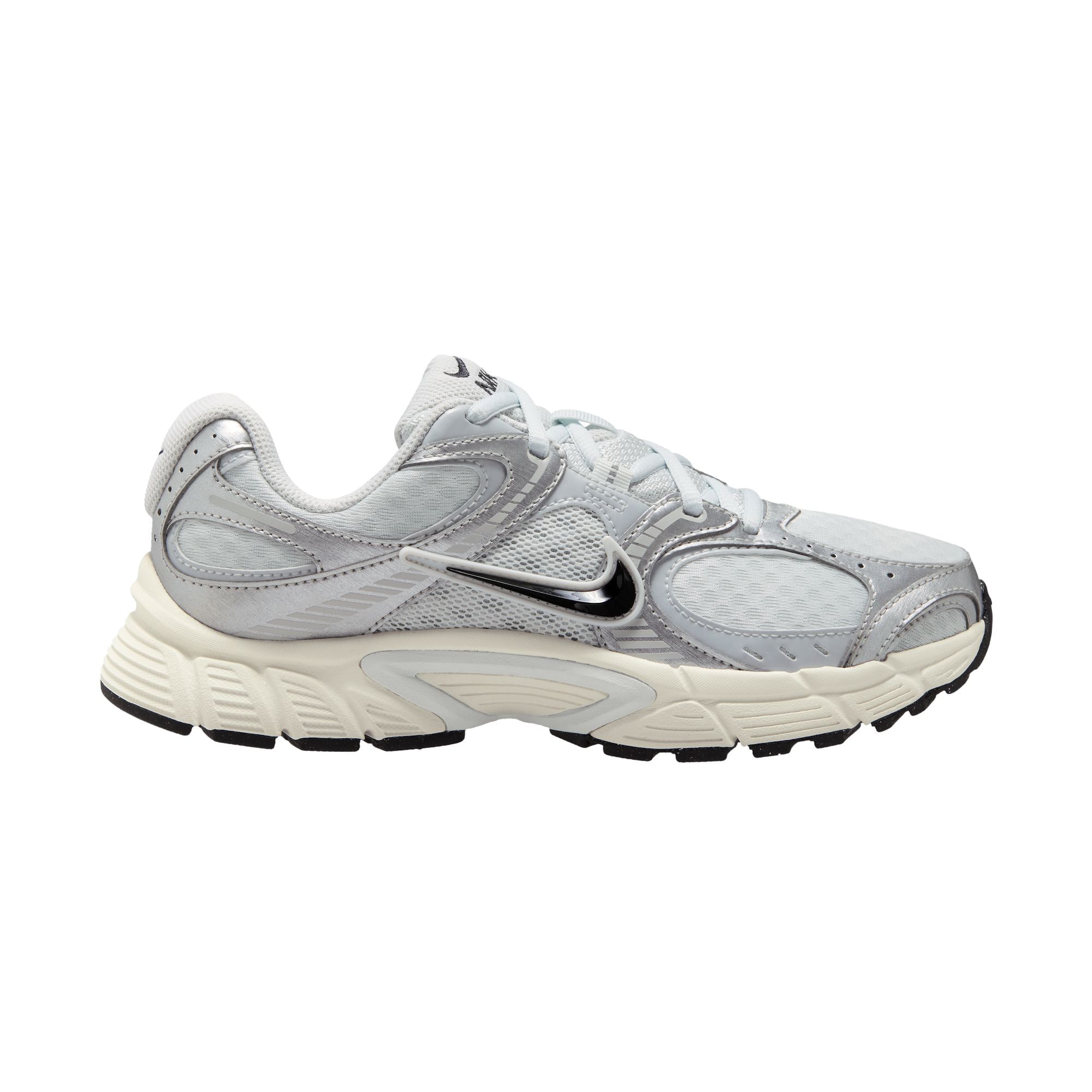 Nike V5 RNR Womens Sneakers