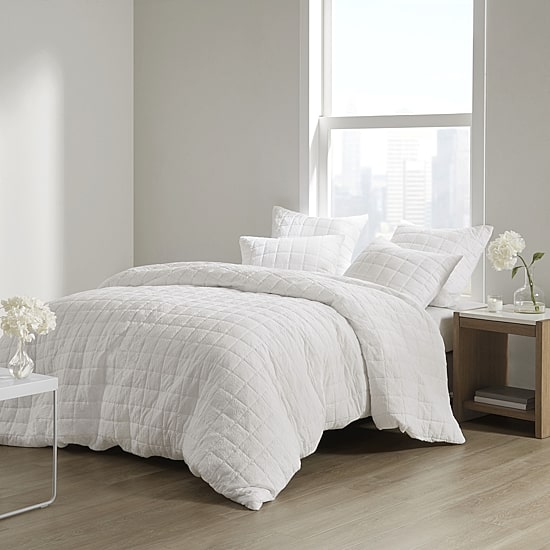 N Natori Cocoon Quilt Top Euro Sham